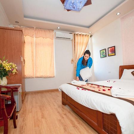 Halong Party Hostel ฮาลอง ภายนอก รูปภาพ