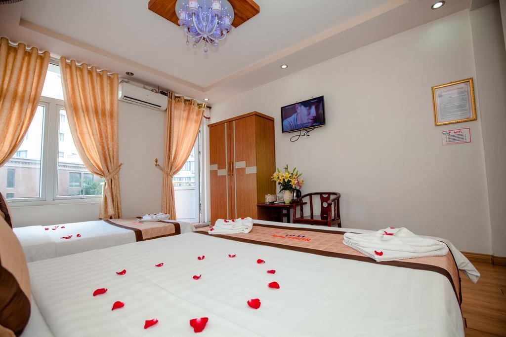 Halong Party Hostel ฮาลอง ภายนอก รูปภาพ
