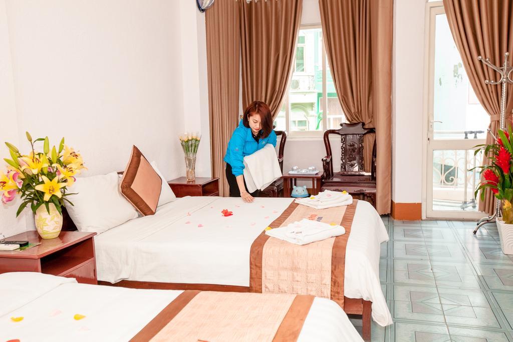 Halong Party Hostel ฮาลอง ภายนอก รูปภาพ