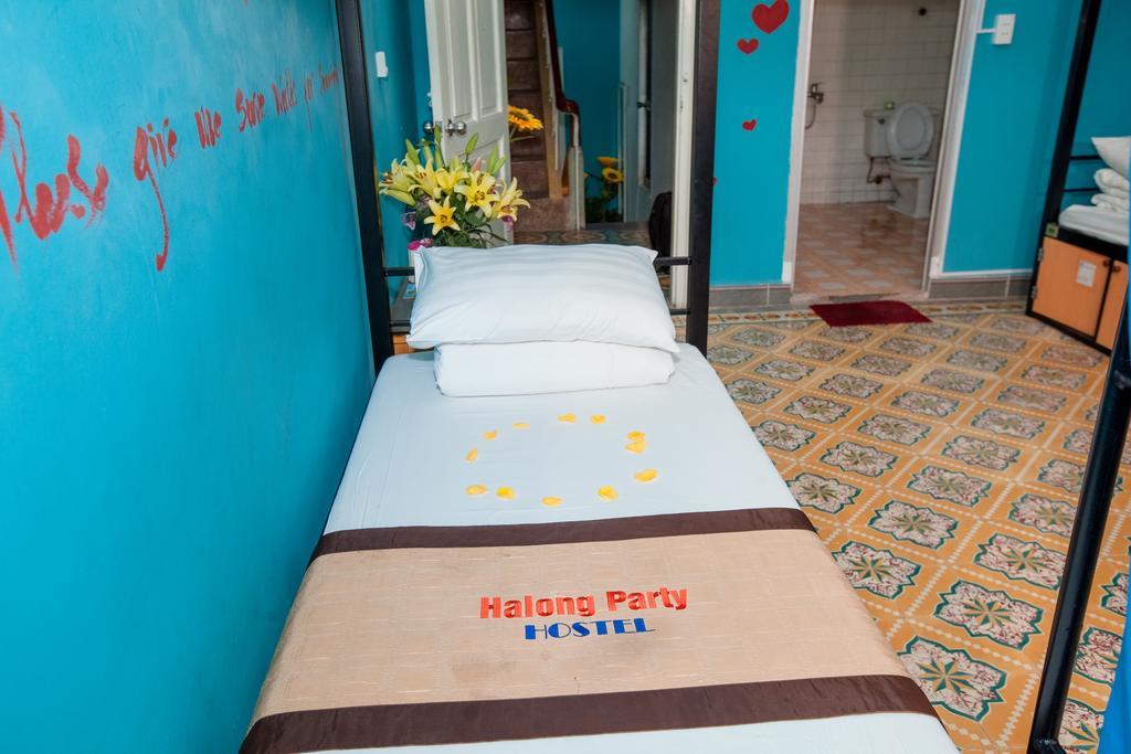 Halong Party Hostel ฮาลอง ภายนอก รูปภาพ