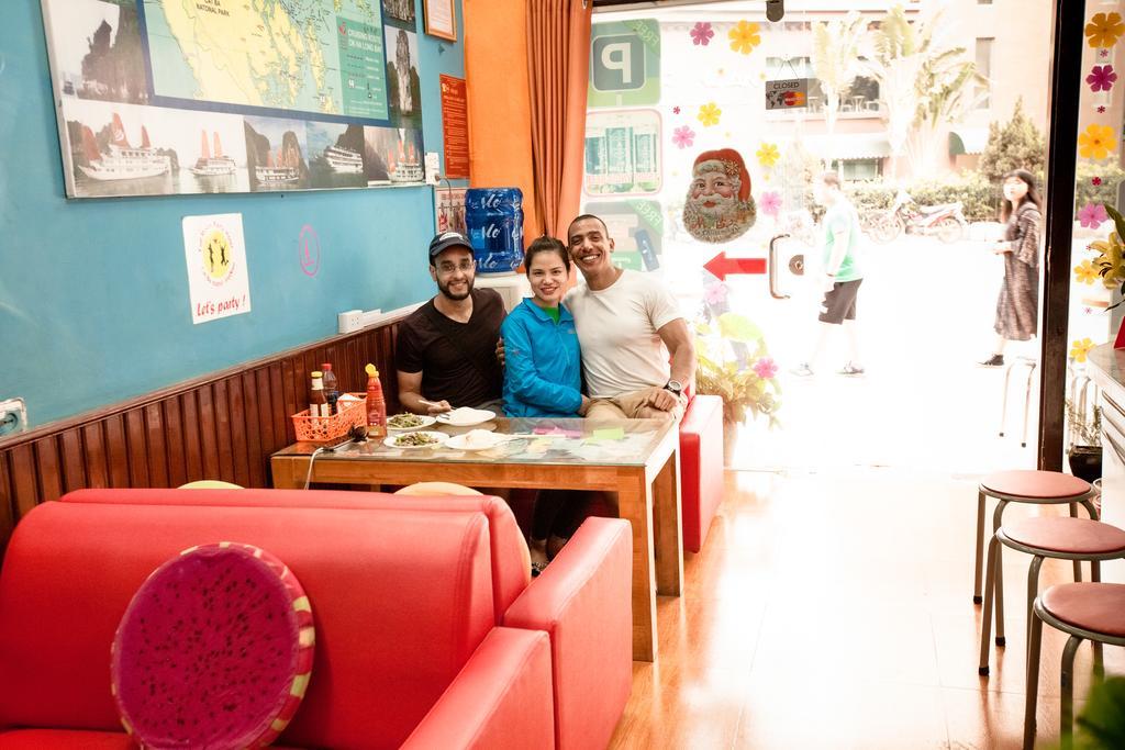 Halong Party Hostel ฮาลอง ภายนอก รูปภาพ