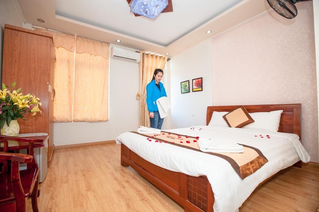 Halong Party Hostel ฮาลอง ภายนอก รูปภาพ