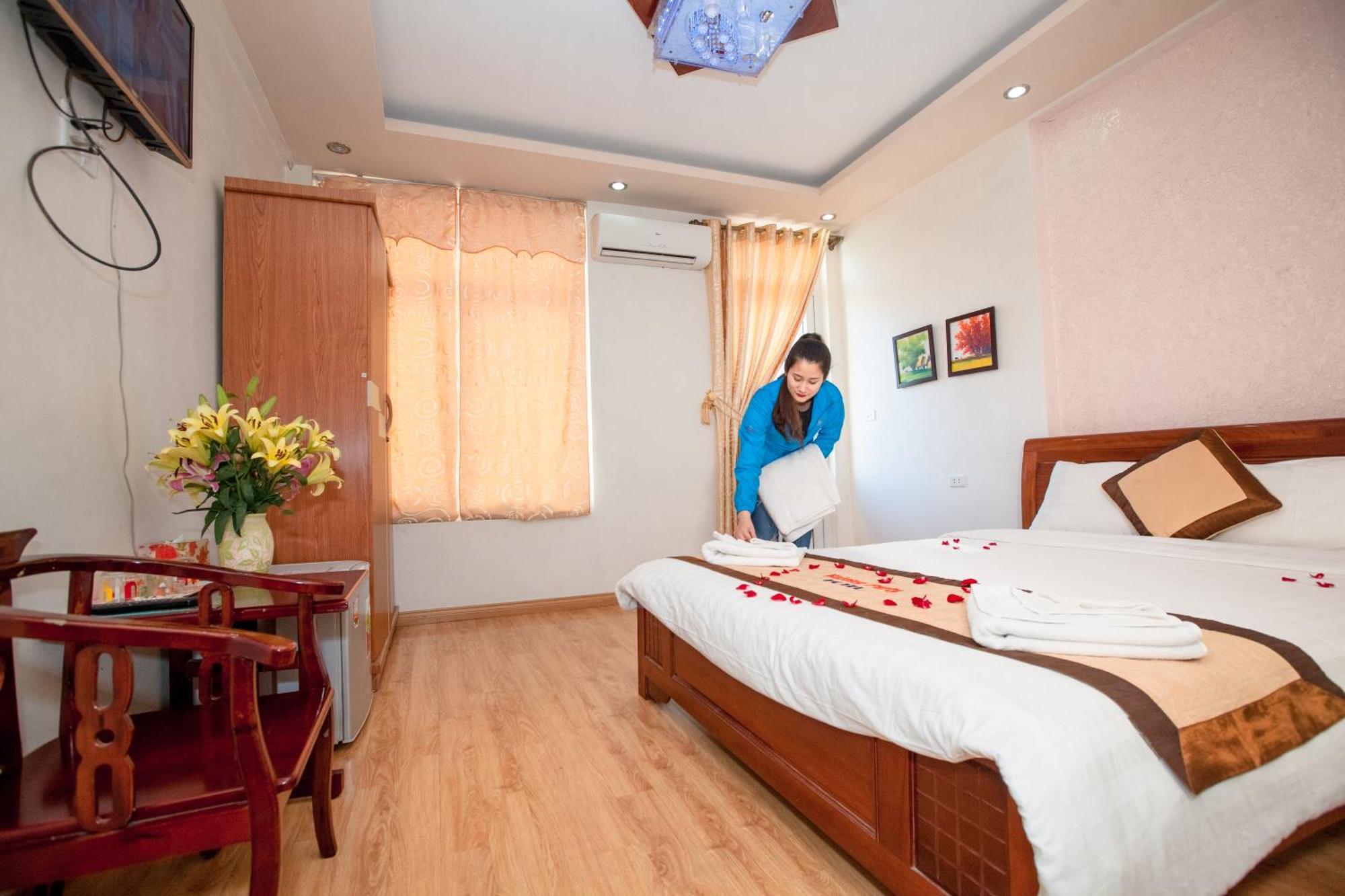 Halong Party Hostel ฮาลอง ภายนอก รูปภาพ
