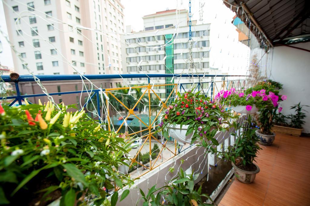 Halong Party Hostel ฮาลอง ภายนอก รูปภาพ