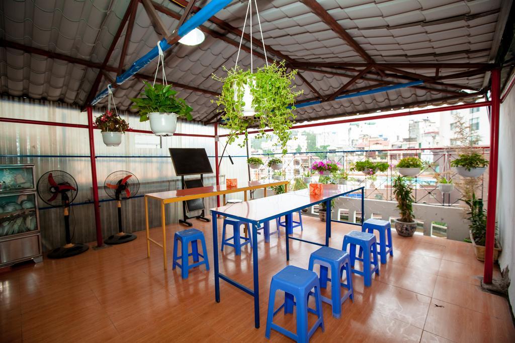 Halong Party Hostel ฮาลอง ภายนอก รูปภาพ